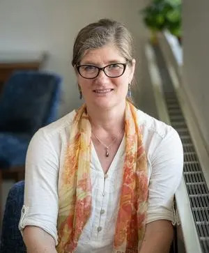 Staff portrait Shana Weber